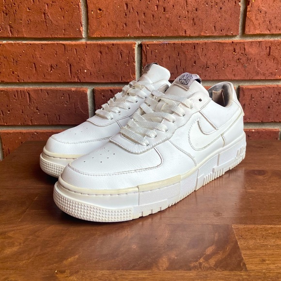 Nike Shoes - Nike Air Force 1 Pixel